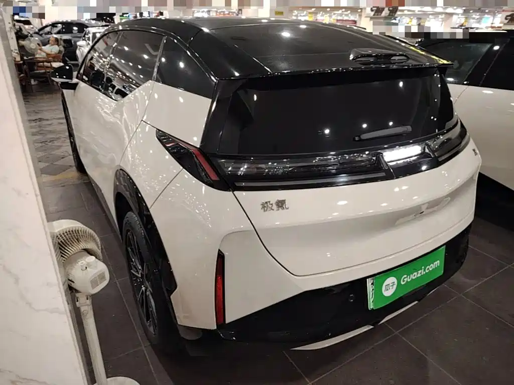 Zeekr X — миниатюра 5