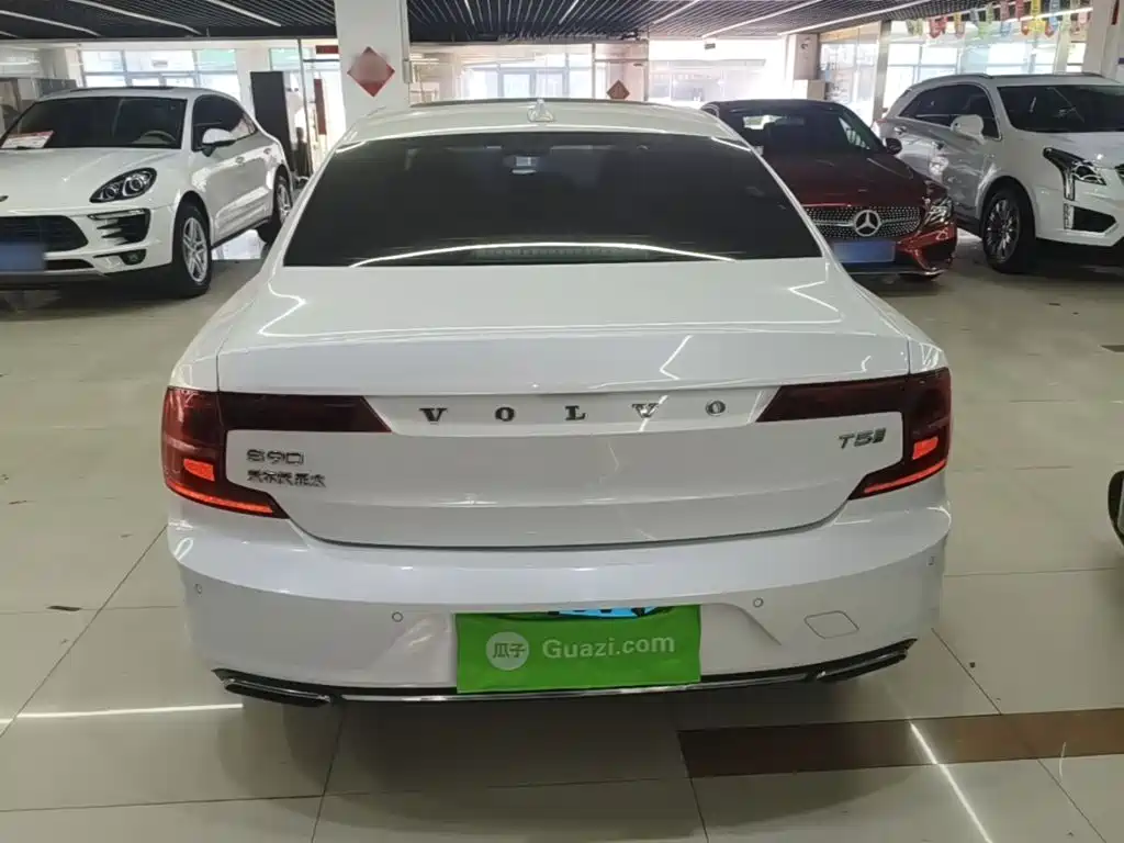 Volvo S90 — миниатюра 6