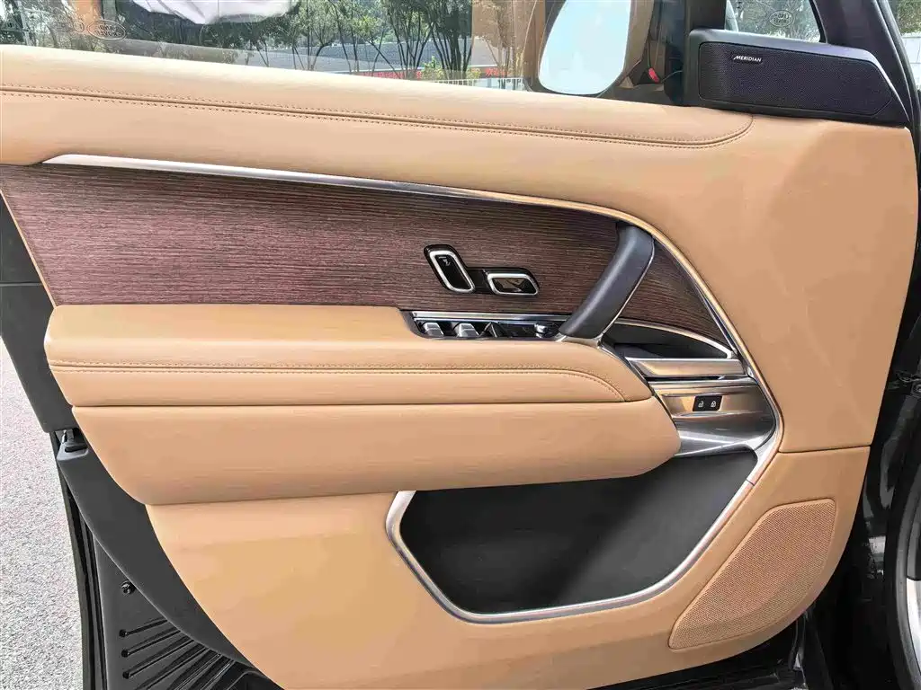 Land Rover Range Rover — миниатюра 11