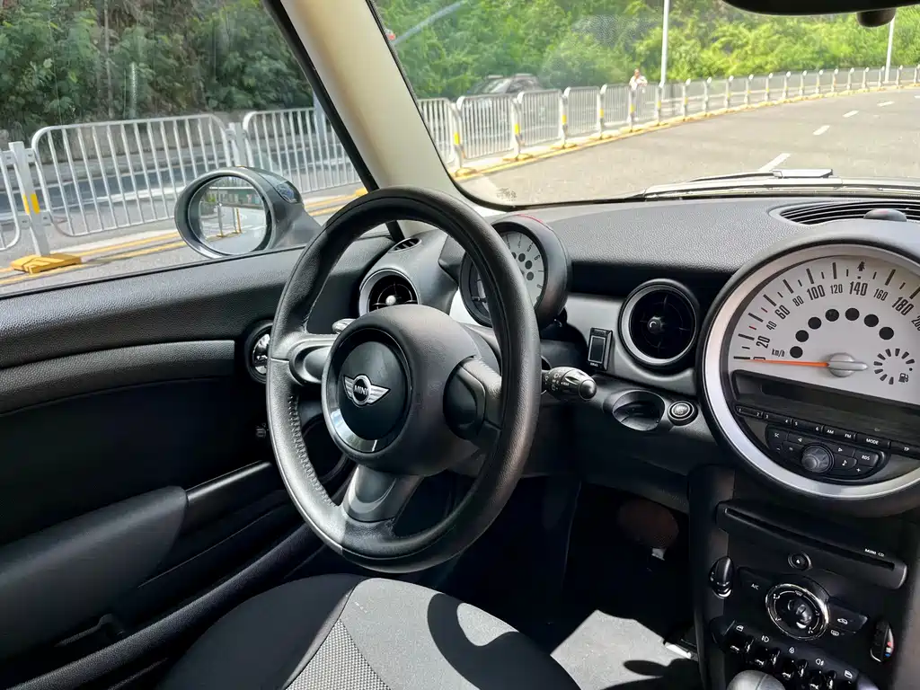 MINI Mini Clubman — миниатюра 10