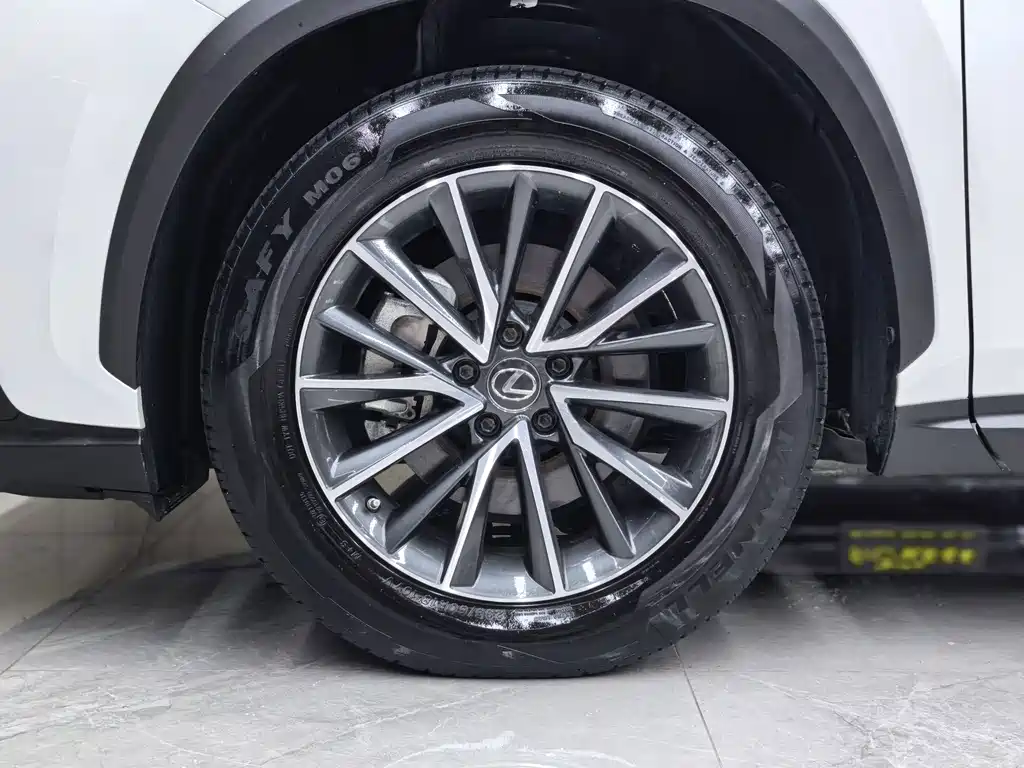 Lexus NX — миниатюра 36
