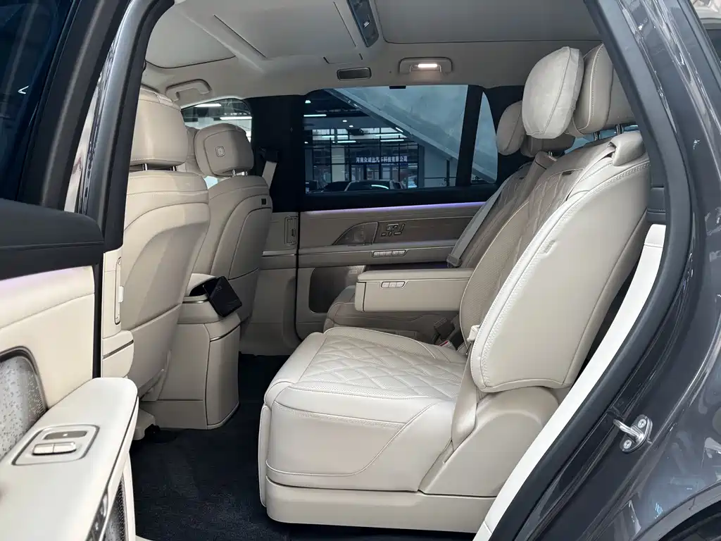 NIO ES8 2026 мест Executive