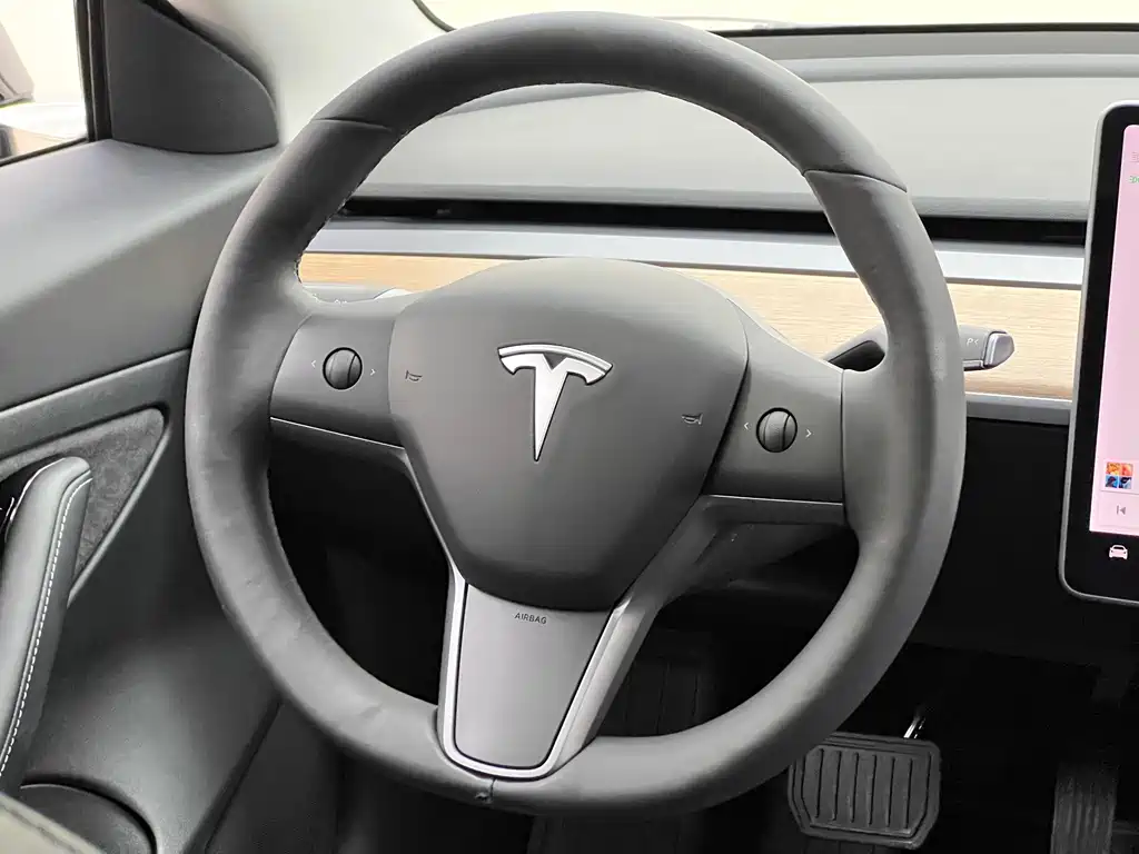 Tesla Model 3 — фотографии объявления, Фото 27