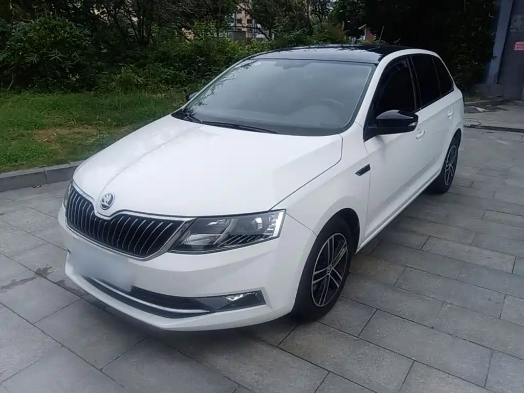 Skoda Rapid Spaceback — миниатюра 2