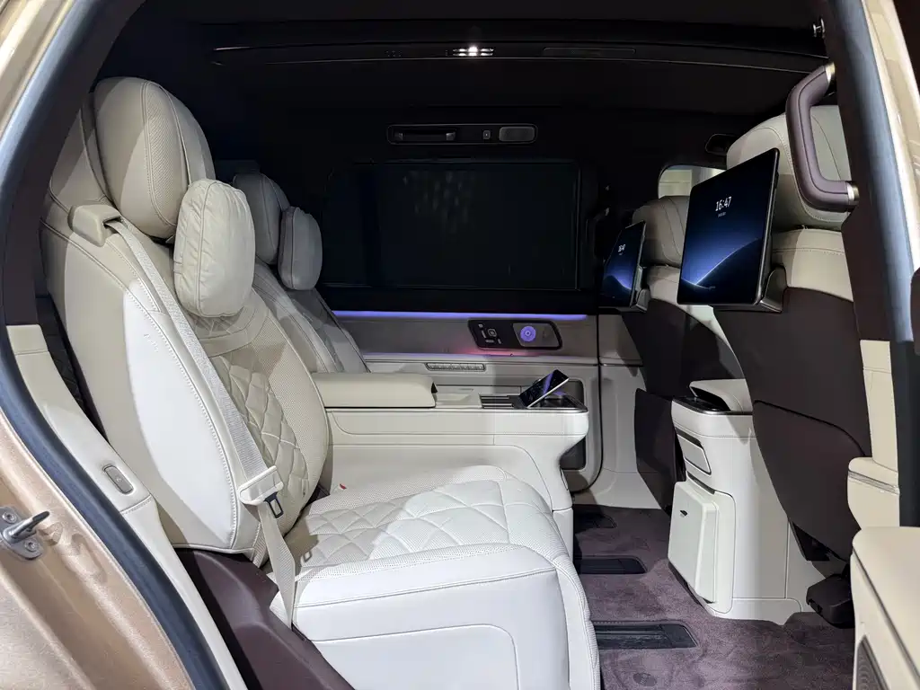 NIO ES9 — миниатюра 15