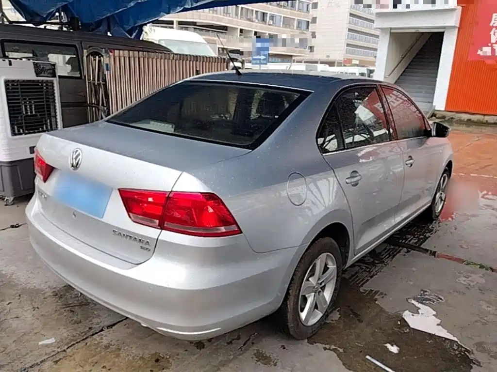 Volkswagen Santana — миниатюра 7
