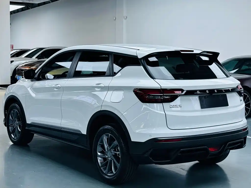 Geely Binyue — миниатюра 12
