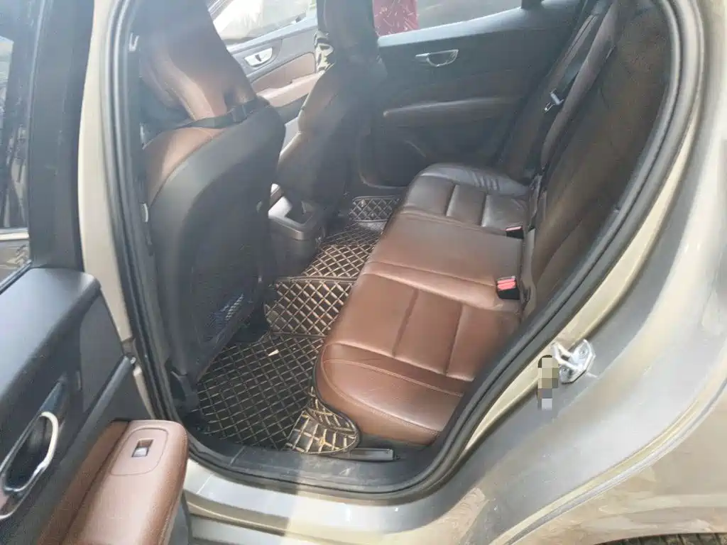 Volvo S60 — миниатюра 13