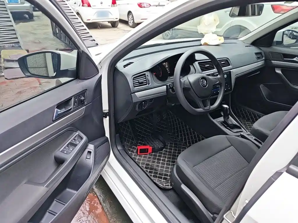 Volkswagen Lavida — миниатюра 12