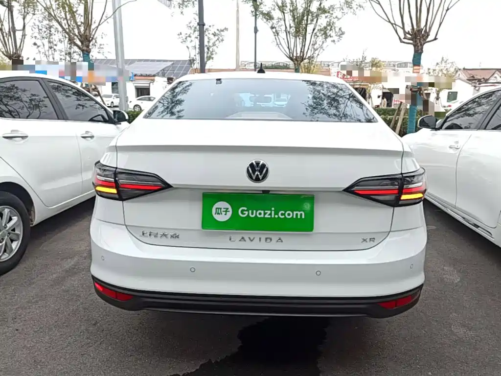 Volkswagen Lavida — миниатюра 6