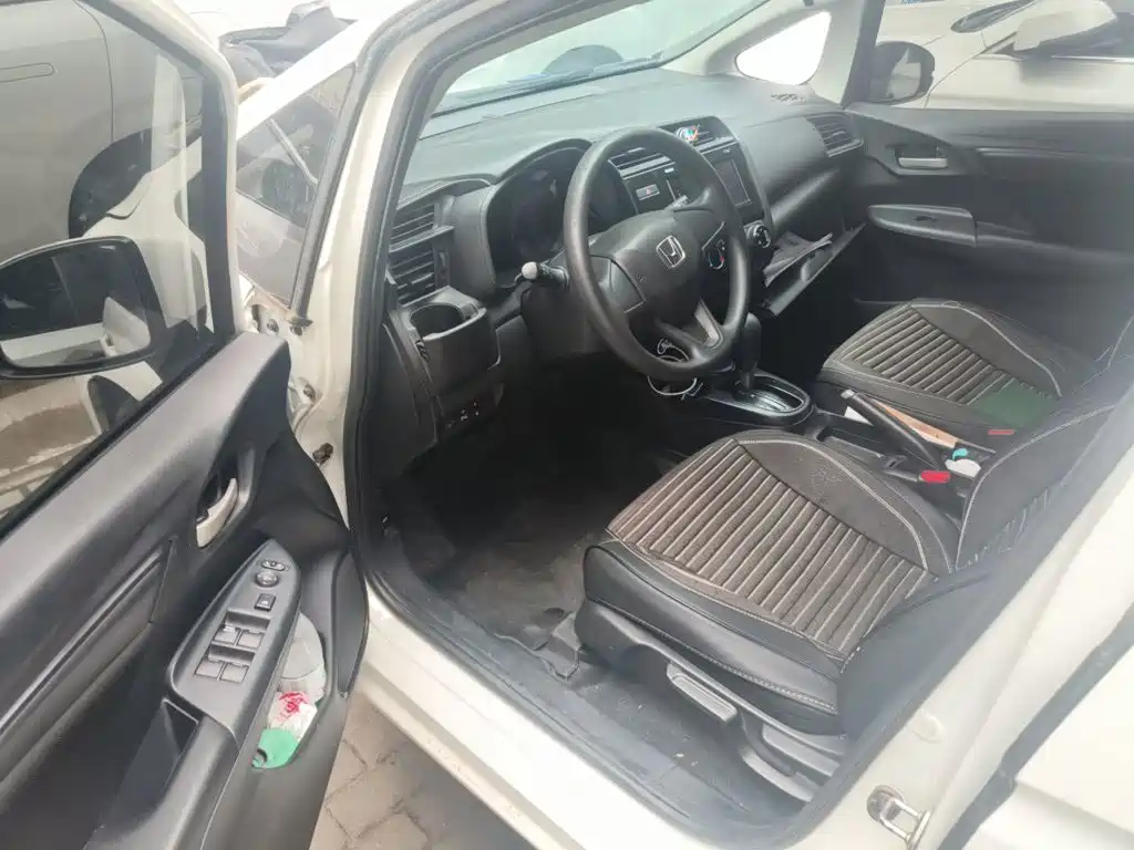 Honda Fit — миниатюра 14