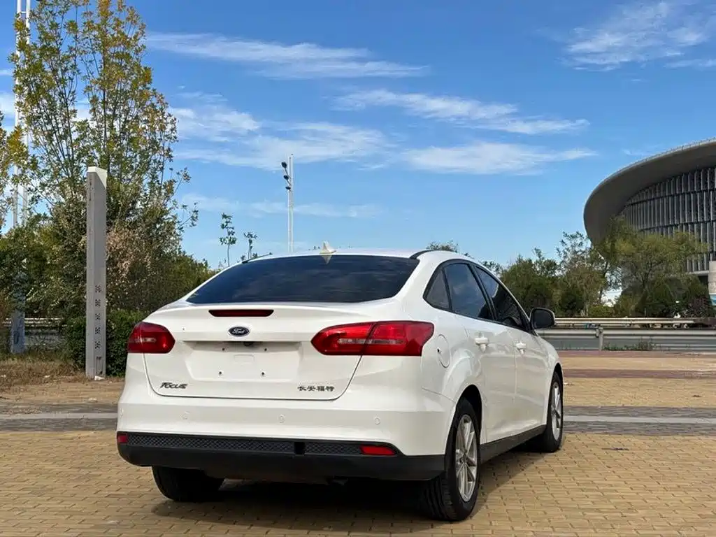 Ford Focus — миниатюра 4