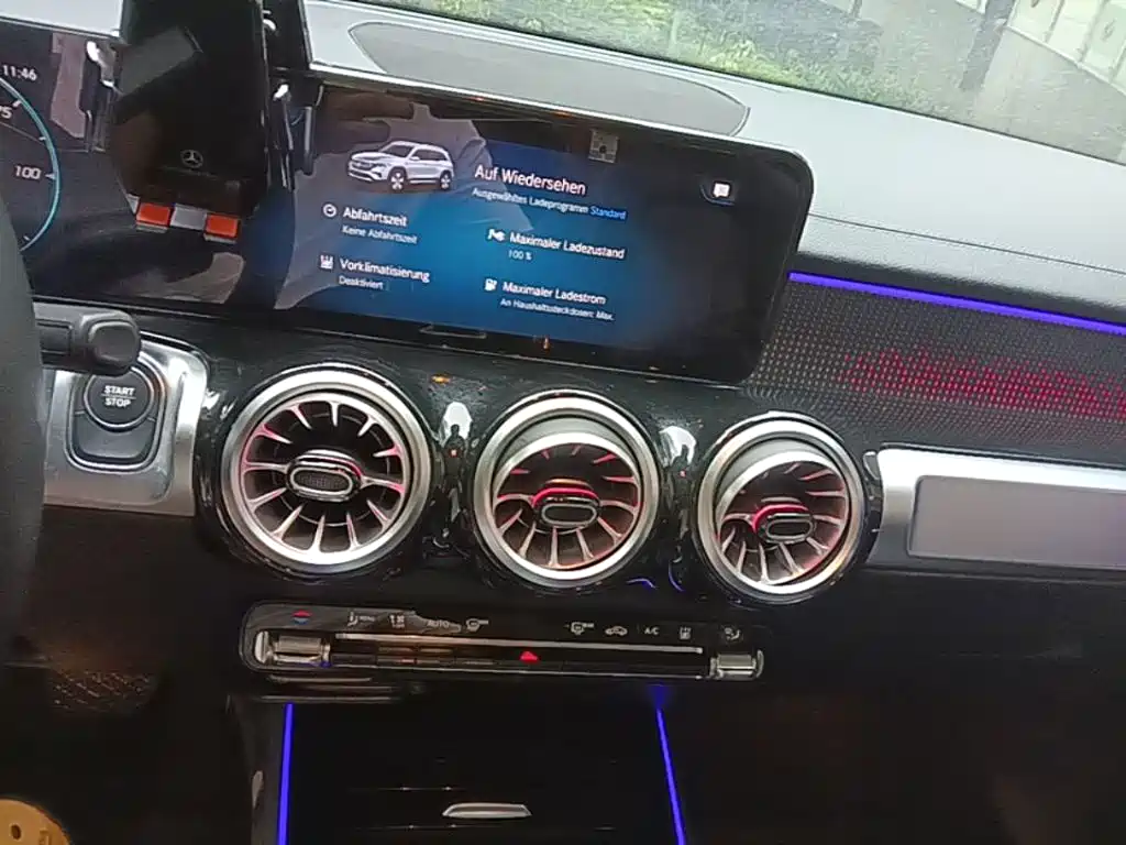 Mercedes-Benz EQB — миниатюра 13