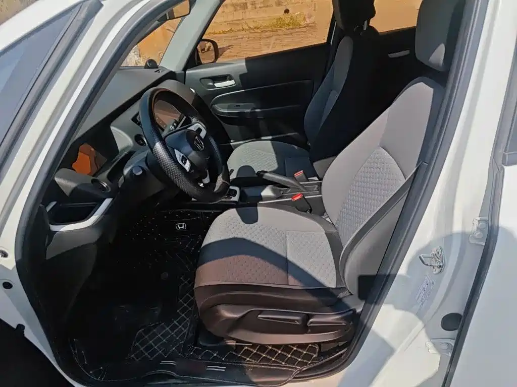 Honda Fit — миниатюра 8