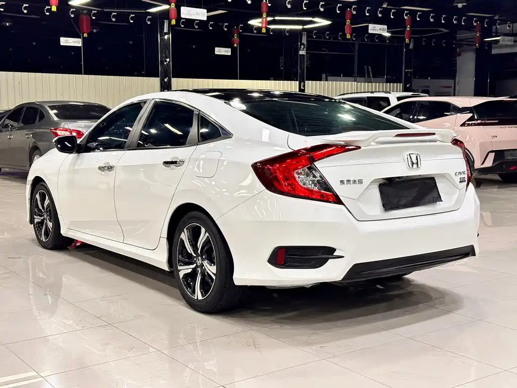 Honda Civic — миниатюра 9