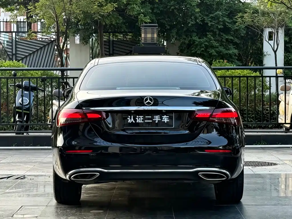 Mercedes-Benz E-Class — миниатюра 5