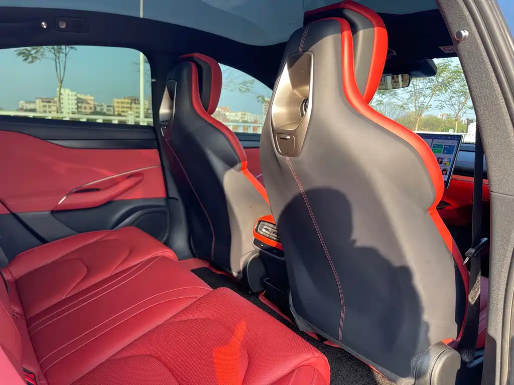 XIAOMI CAR XIAOMI SU7