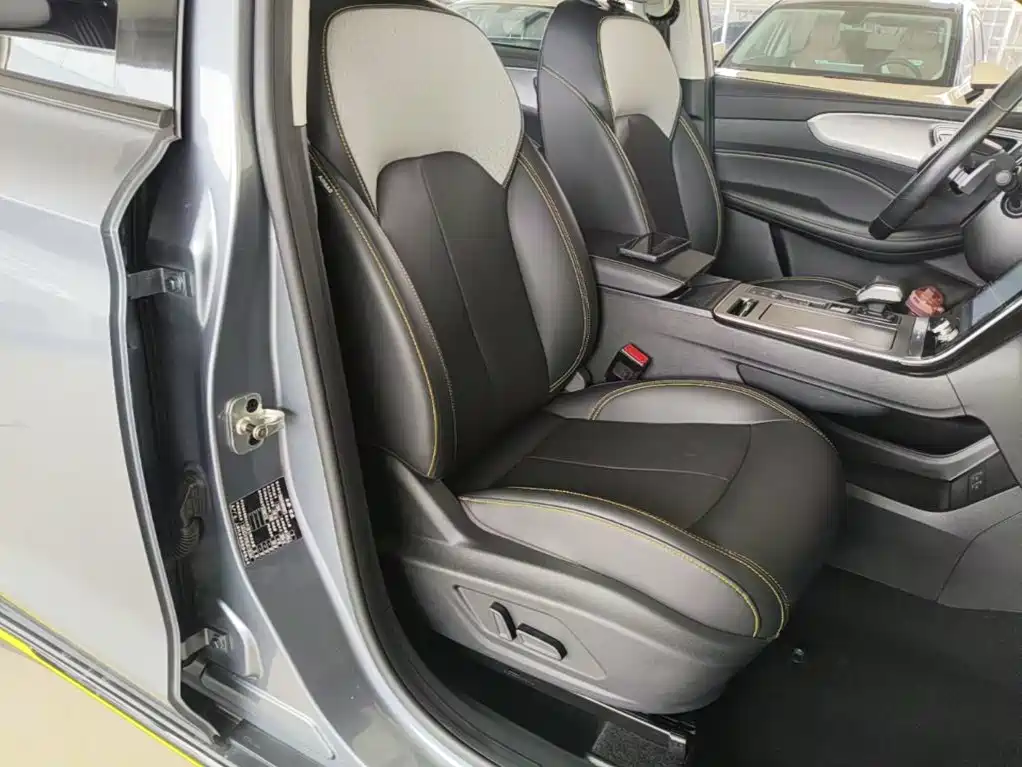 Roewe RX5 New Energy — миниатюра 25