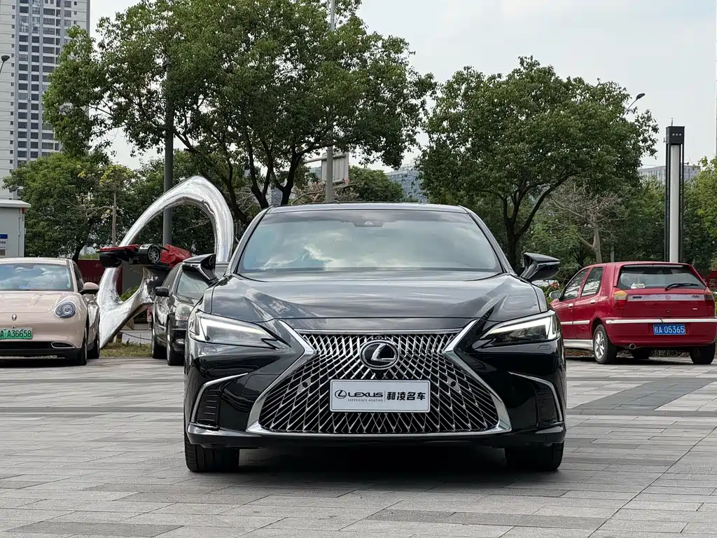Lexus ES — миниатюра 2