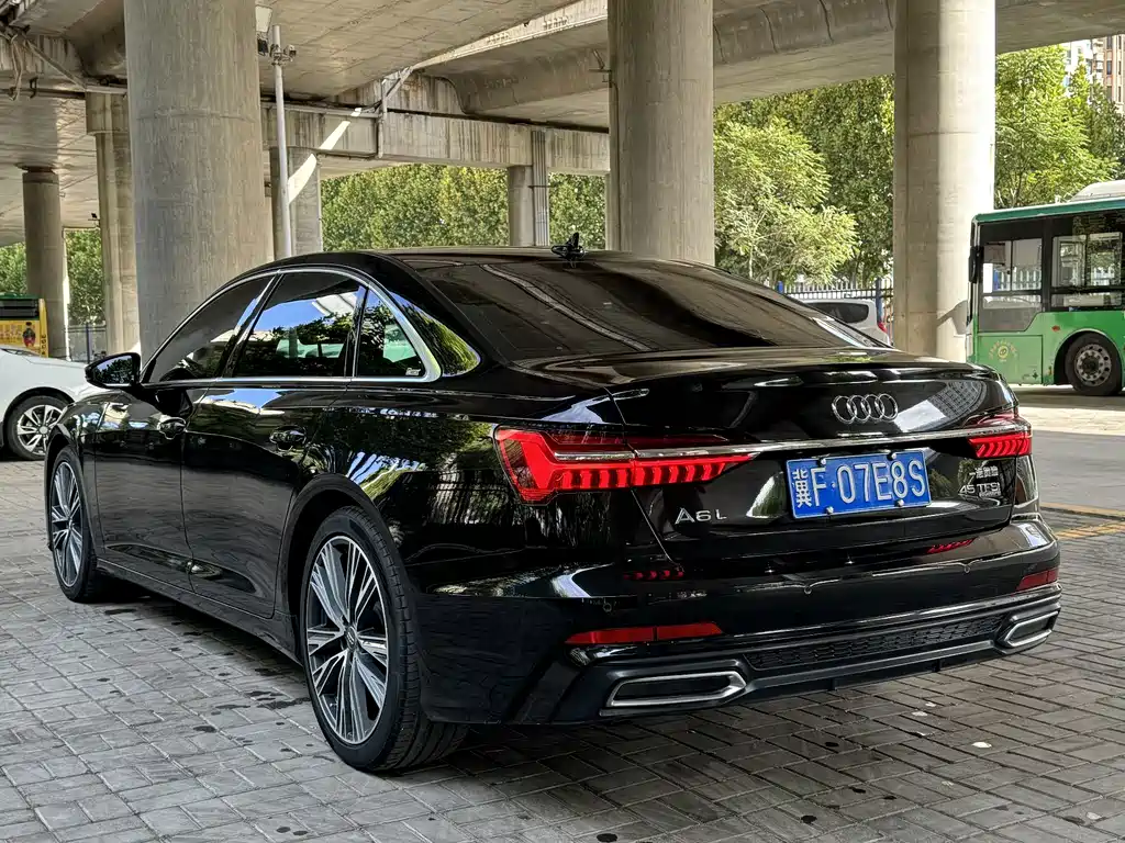 Audi A6L — миниатюра 4