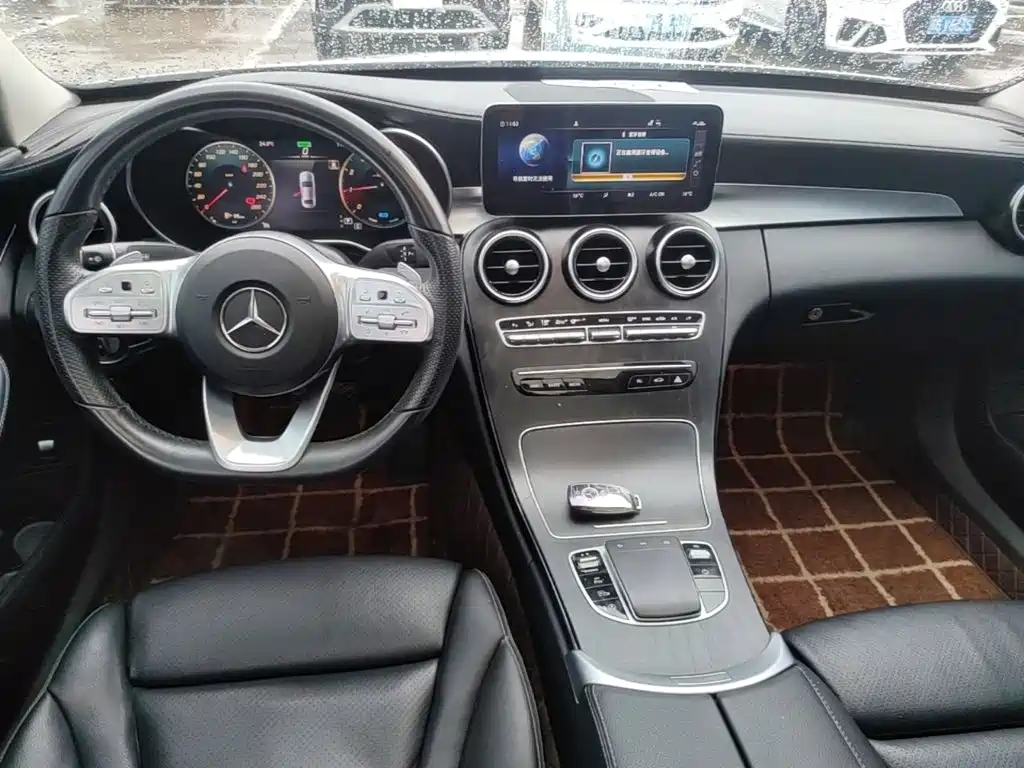 Mercedes-Benz C-Class — миниатюра 10