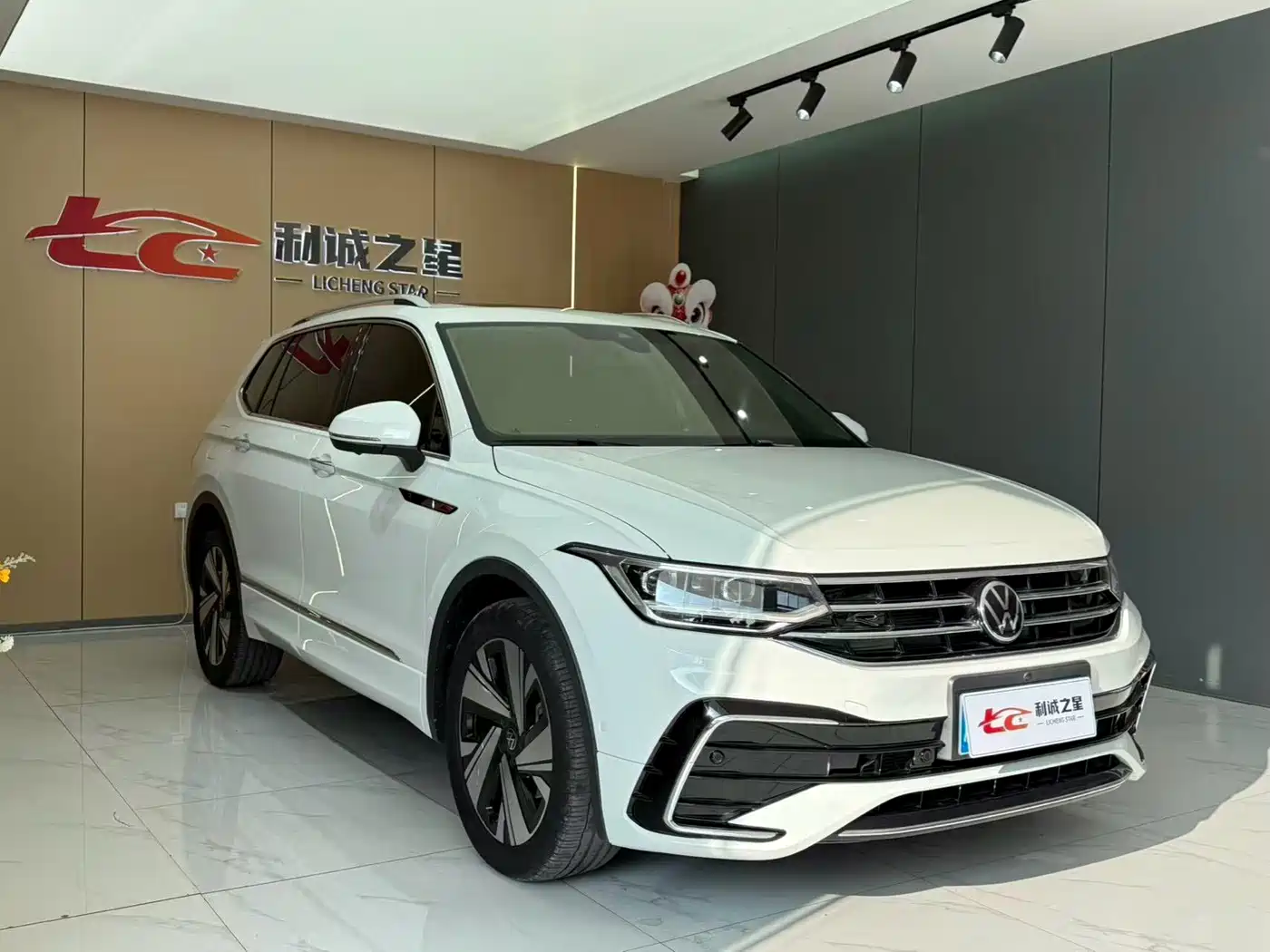 Volkswagen Tiguan L
