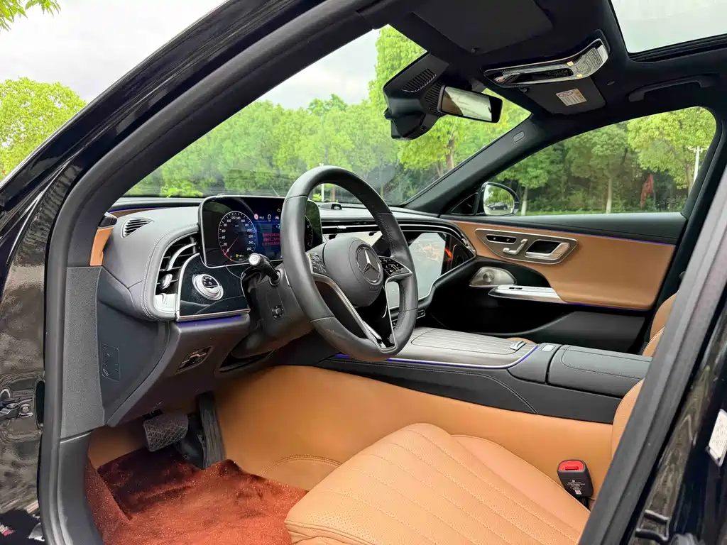 Mercedes-Benz E-Class E 2024 E 300 L Luxury