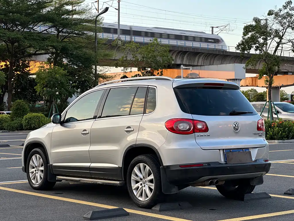 Volkswagen Tiguan — миниатюра 6