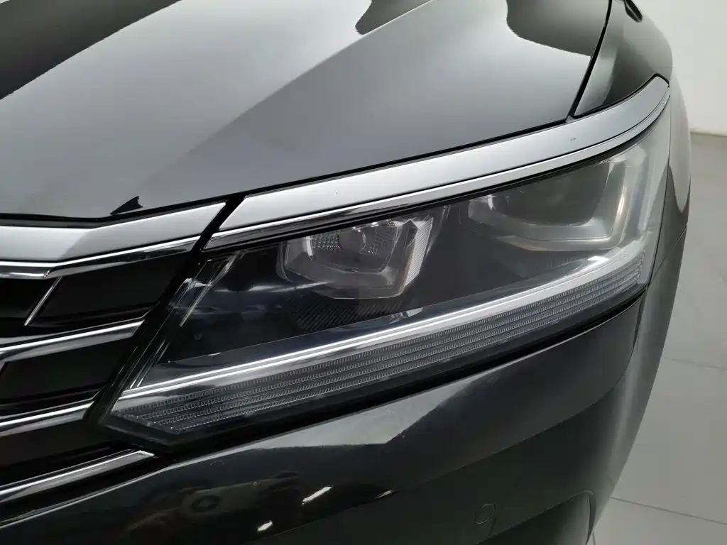 Volkswagen Passat — миниатюра 7