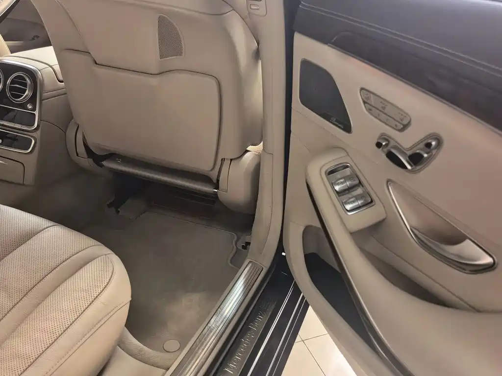 Mercedes-Benz S-Class — миниатюра 15
