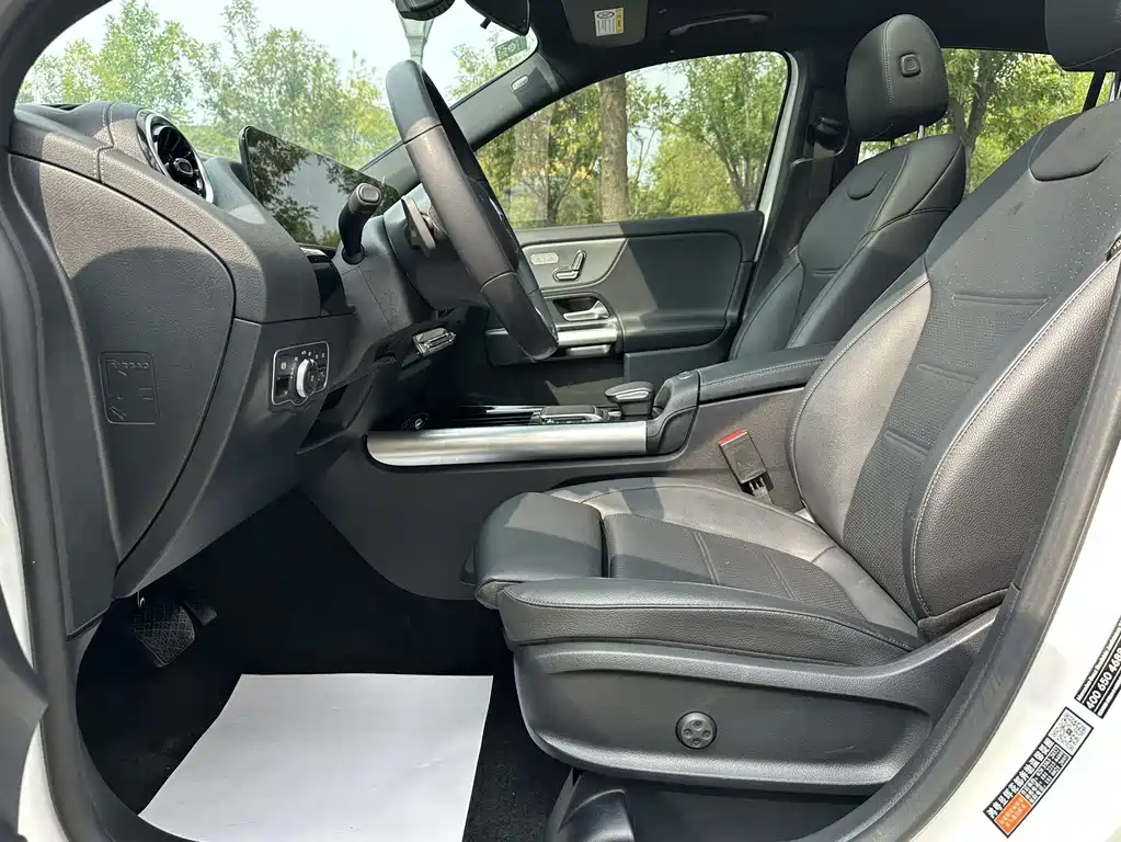 Mercedes-Benz GLA — миниатюра 9