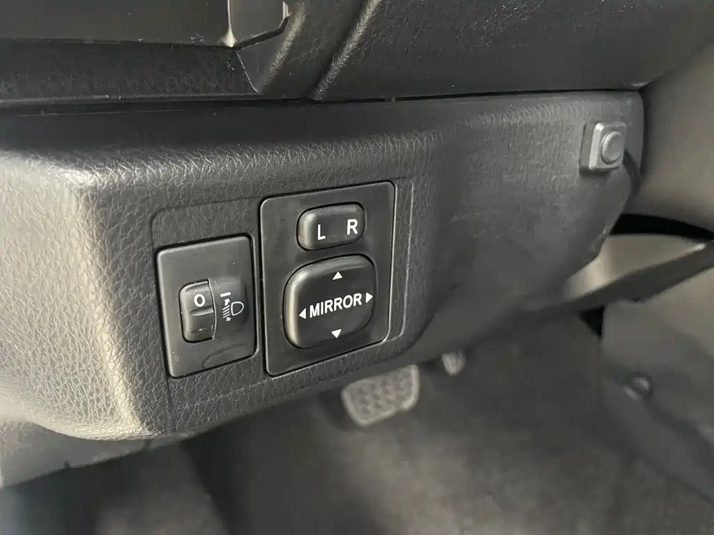 TOYOTA YARIS L ZHIXUAN