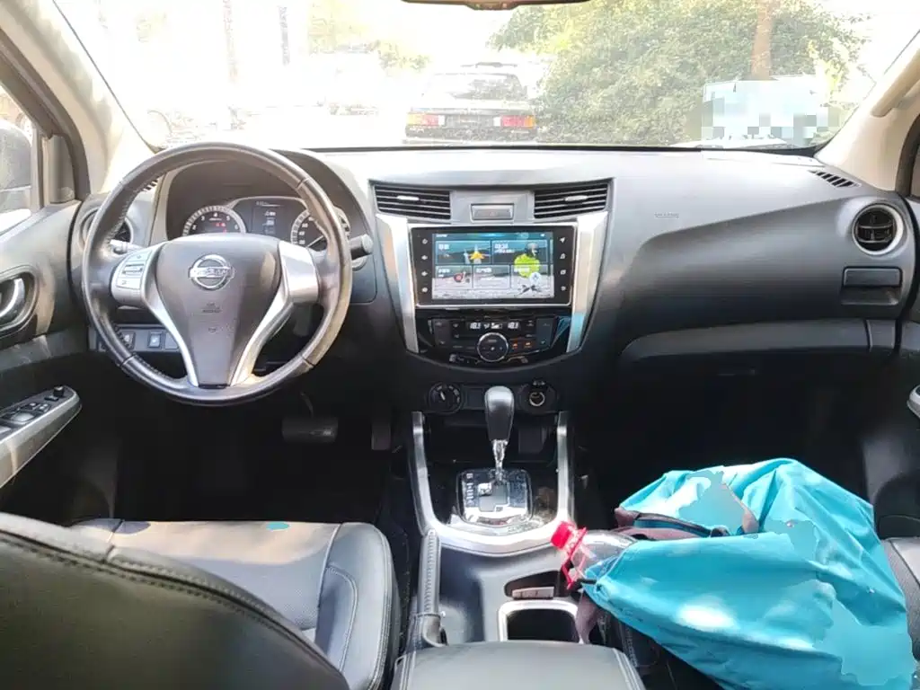 Nissan Navara — миниатюра 10