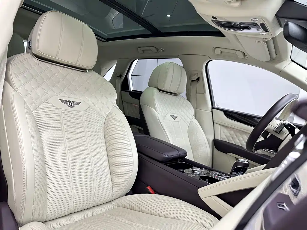 Bentley Bentayga — миниатюра 17