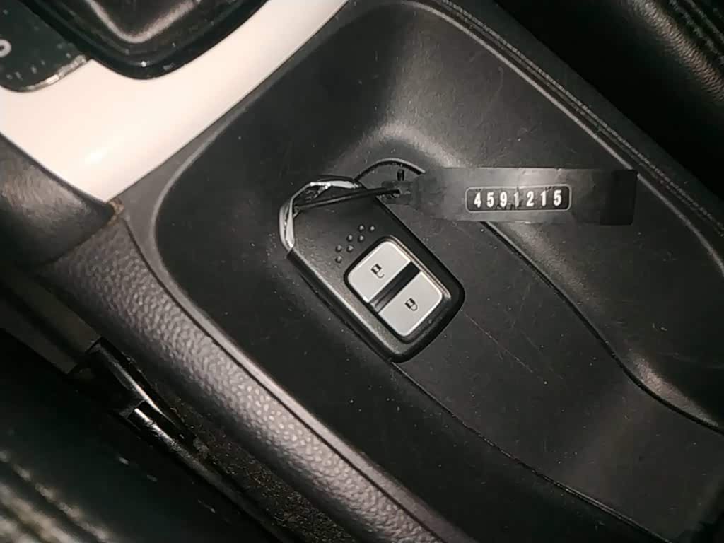 Honda Fit 1.5 л 2023 г. Белый, пробег 25200 км