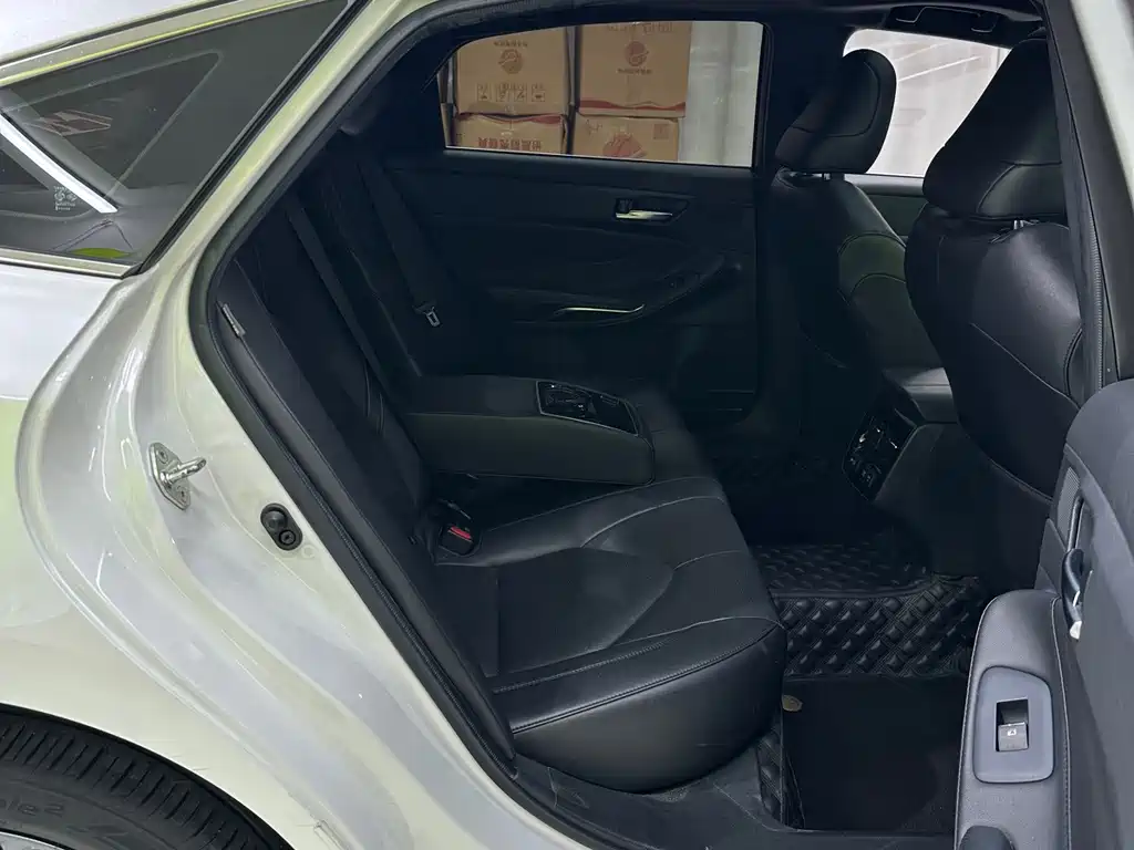 Toyota Avalon — миниатюра 14