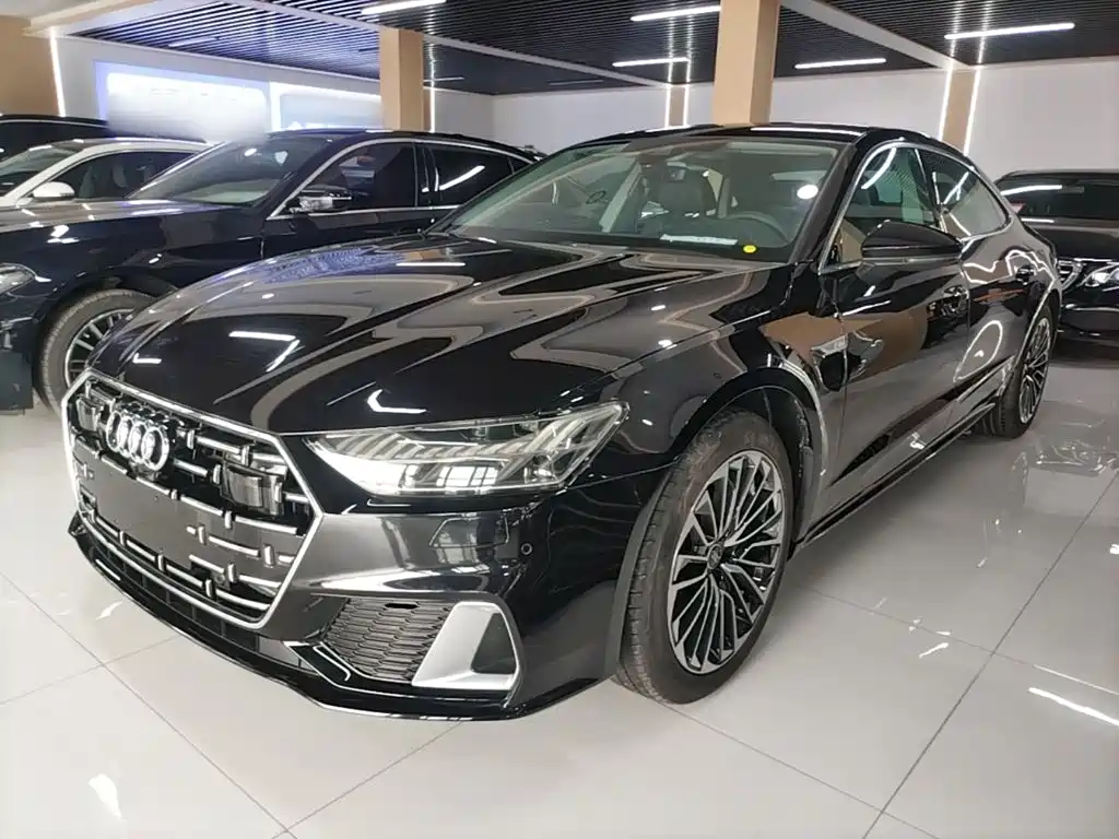 Заказать Audi A7L 2026 года за 6 668 866 ₽  из Китая
