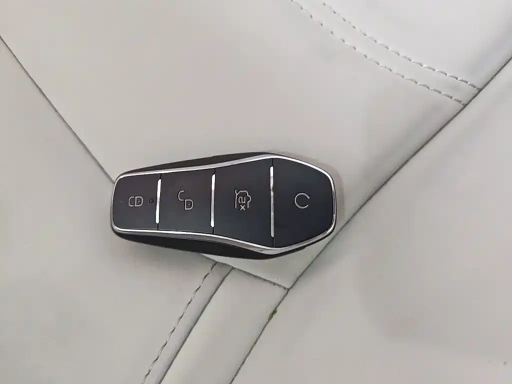 BYD Yuan Pro — миниатюра 9