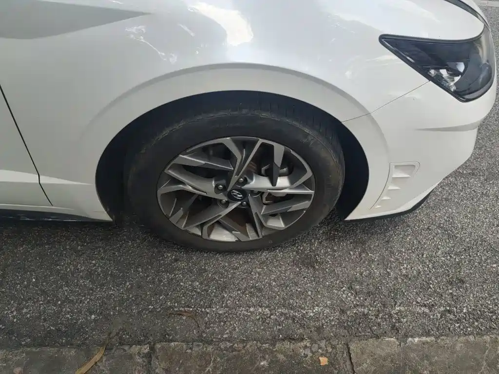 Hyundai Sonata — миниатюра 8