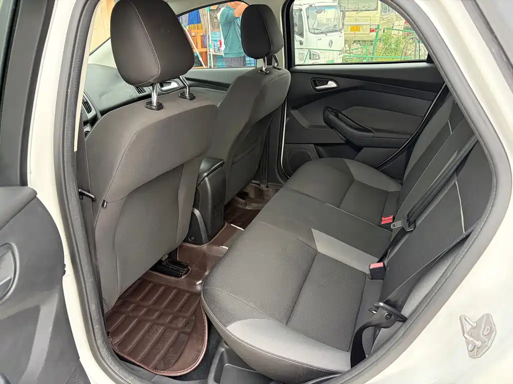 Ford Focus — миниатюра 9