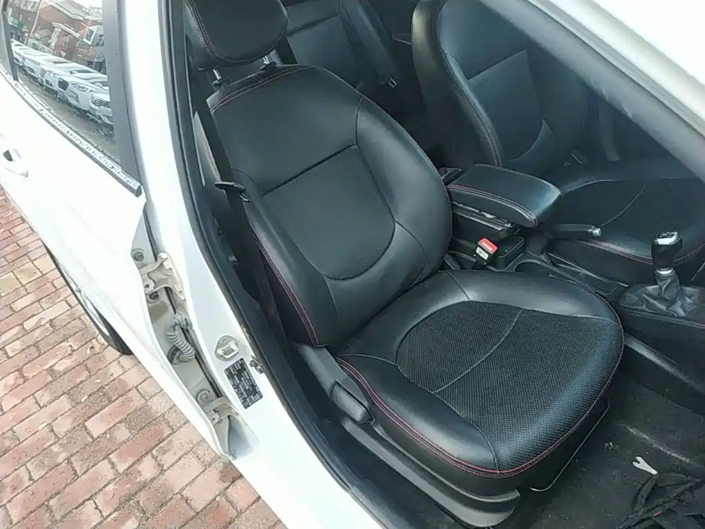 Hyundai Verna - фото 25