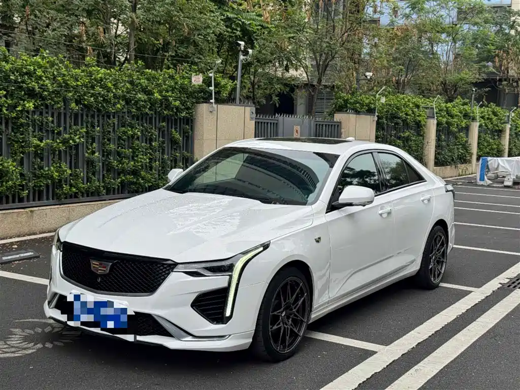 Купить Cadillac CT4