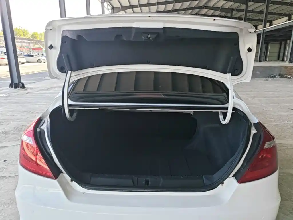 Geely Emgrand — миниатюра 19