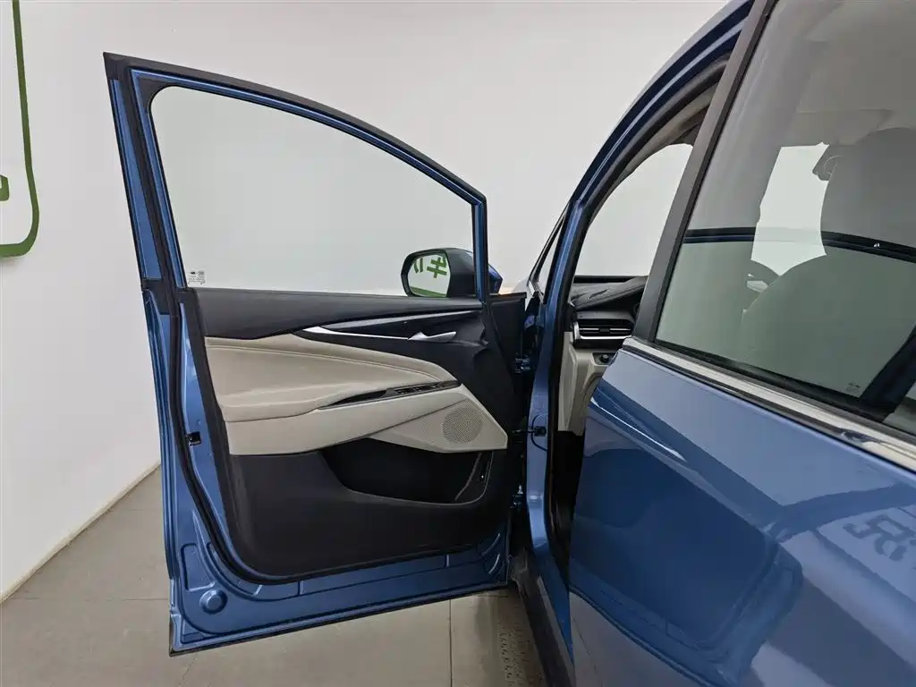 SAIC MAXUS CHASE G50