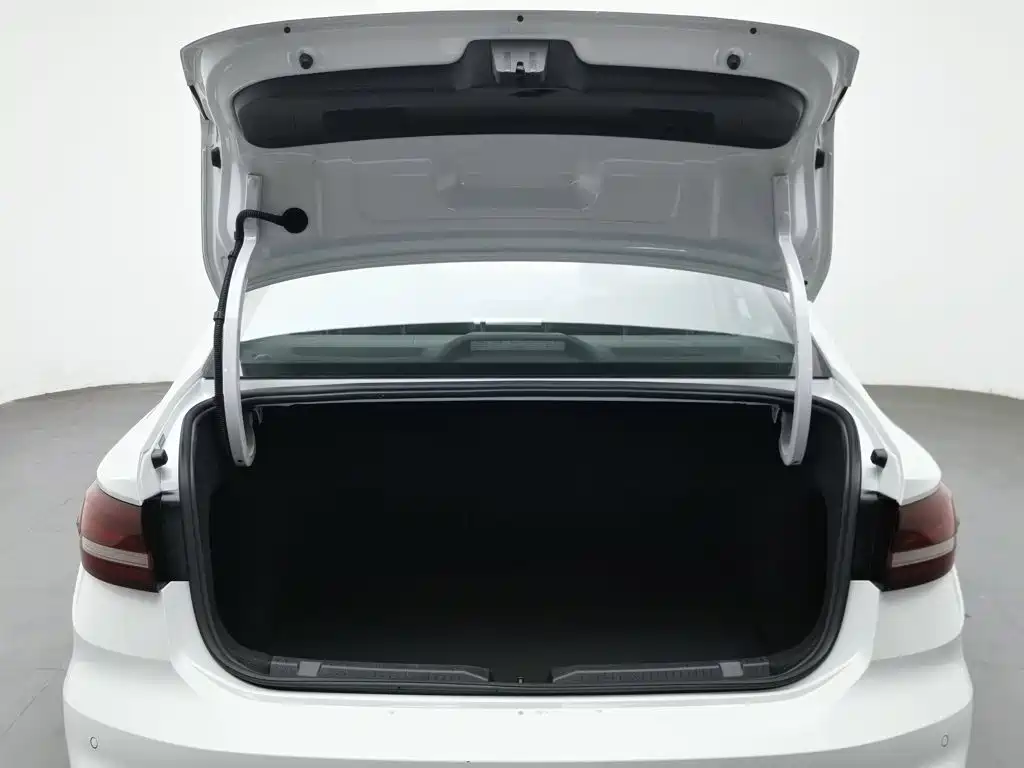 Volkswagen Lavida — миниатюра 16