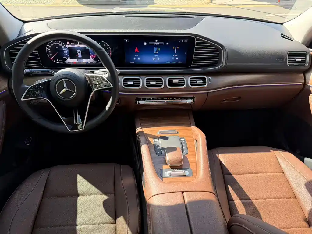 Mercedes-Benz GLE (Import) — миниатюра 8