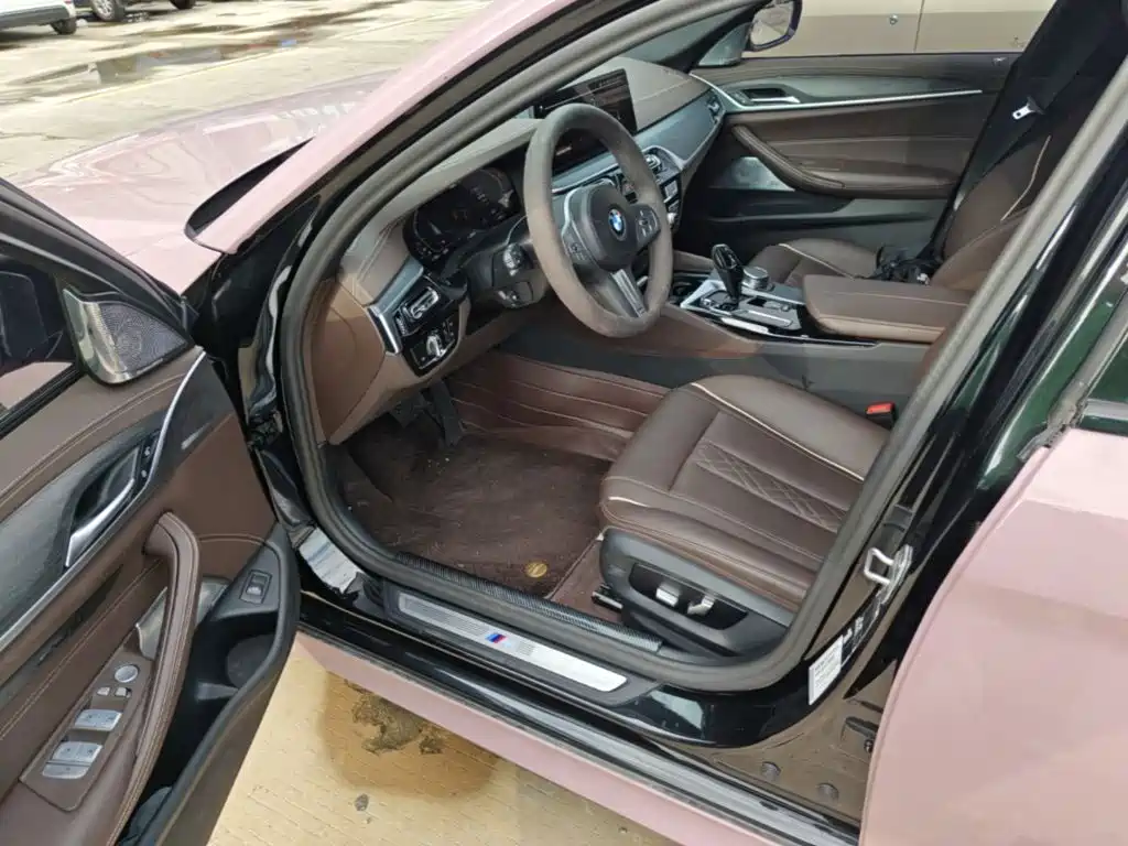 BMW 5 Series — миниатюра 16