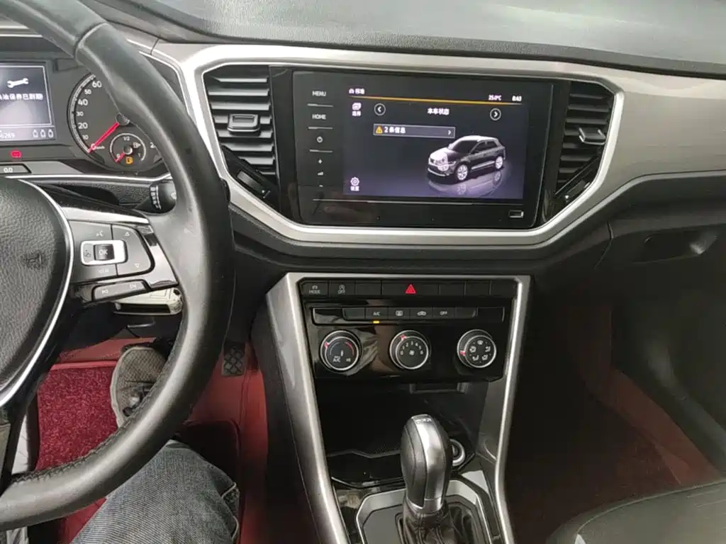 Volkswagen T-Roc — миниатюра 13