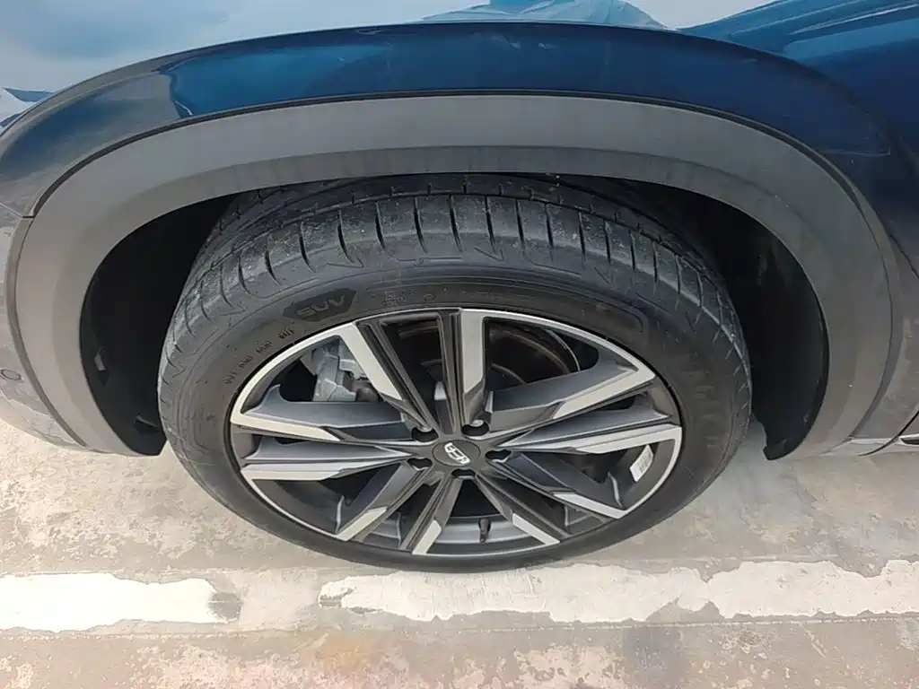 Geely Xingyue L — миниатюра 23