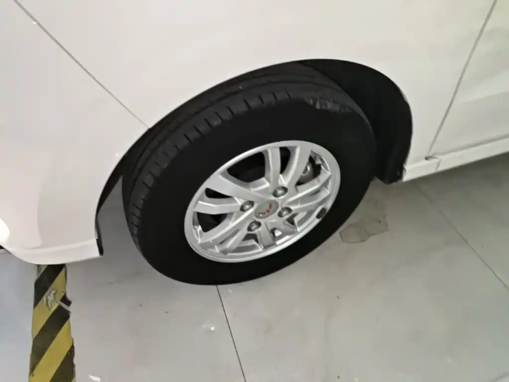 Wuling Hongguang — миниатюра 23